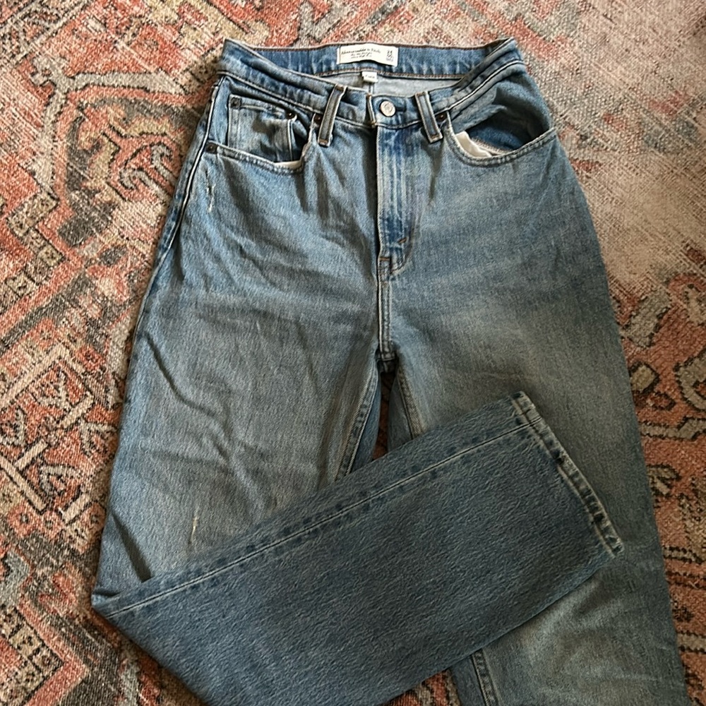 Abercrombie the 90s ultra high rise CURVE LOVE size 24/00 short